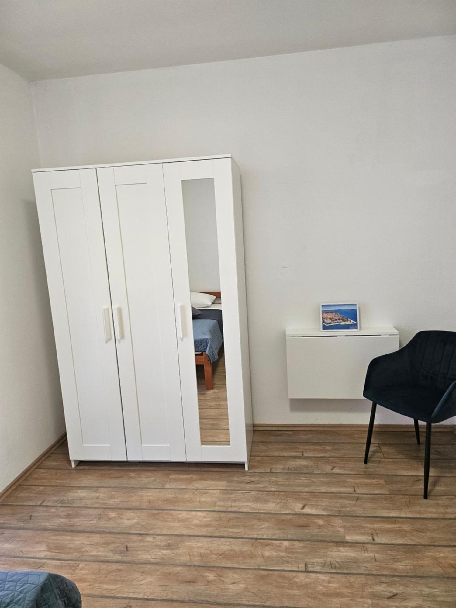Mirko Apartament *